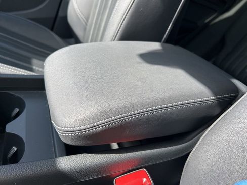 Used 2023 Audi Q5 2.0T Premium w/ Convenience Package image 38