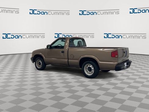 Used 2003 Chevrolet S10 Pickup 2WD Regular Cab w/ Convenience Package image 6