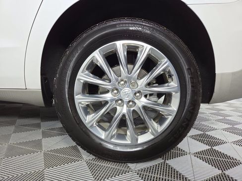 Used 2020 Buick Enclave Essence w/ Sound and Sites Package FWD image 11