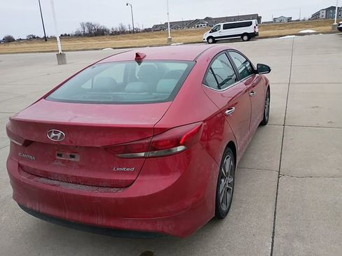 Used 2017 Hyundai Elantra Limited w/ Limited Tech Package 04 image 10