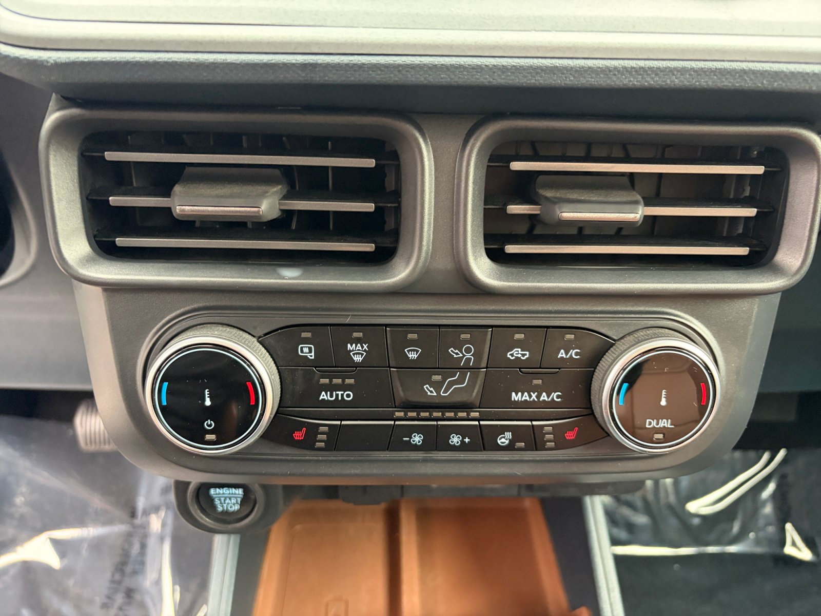 Used 2024 Ford Maverick Lariat w/ 4K Tow Package AWD/4WD image 14