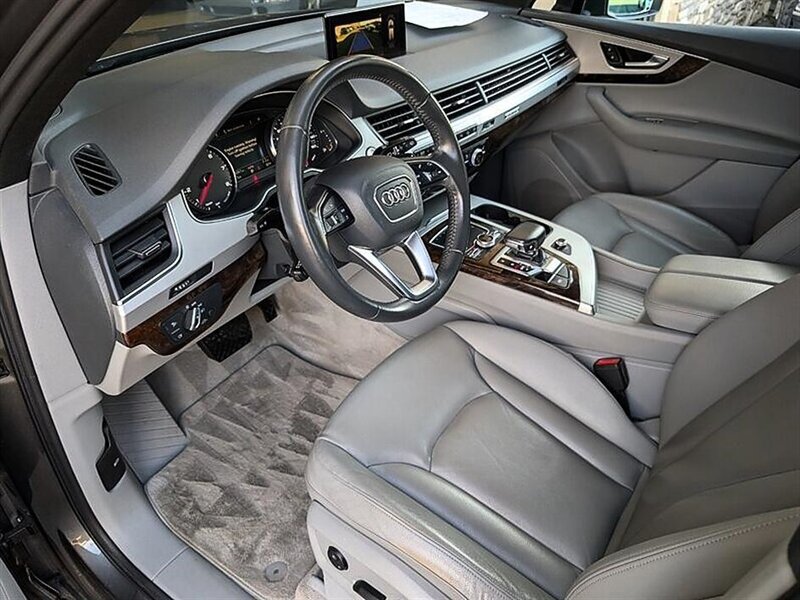 Used 2019 Audi Q7 2.0T Premium w/ Convenience Package AWD/4WD image 2