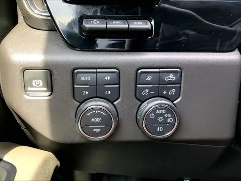 Certified 2024 Chevrolet Silverado 1500 ZR2 w/ Technology Package AWD/4WD image 35