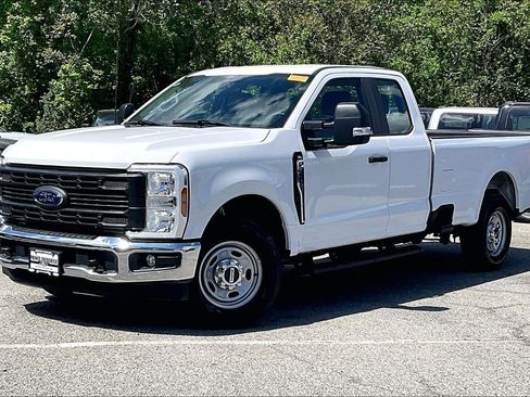 Used 2024 Ford F350 XL w/ XL Chrome Package image 3