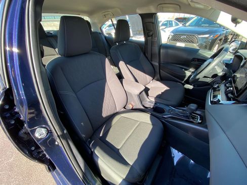 Used 2025 Toyota Corolla LE image 27