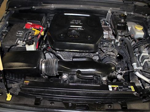 Used 2021 Jeep Wrangler Unlimited Rubicon image 7