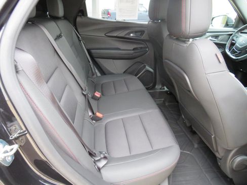 Used 2022 Chevrolet TrailBlazer RS w/ Technology Package image 10