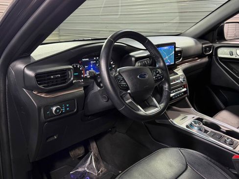 Used 2020 Ford Explorer Limited image 10