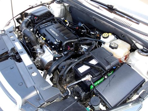 Used 2015 Chevrolet Cruze LT image 20