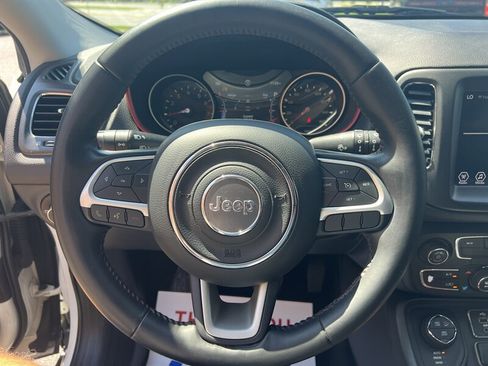 Used 2018 Jeep Compass Trailhawk AWD/4WD image 27