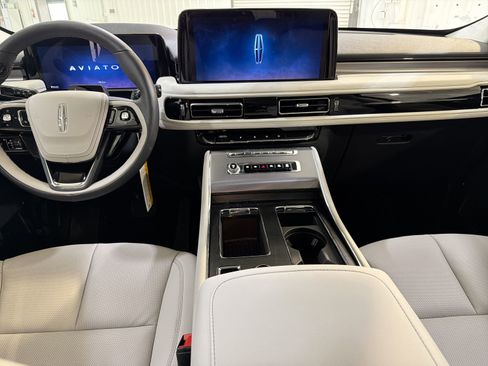 New 2026 Lincoln Aviator 2WD image 22