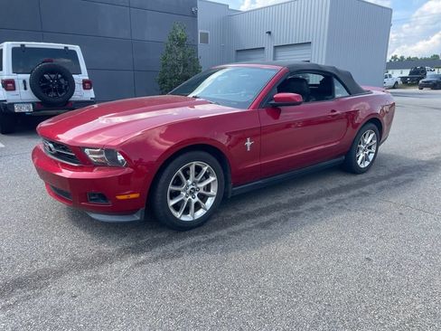 Used 2011 Ford Mustang Premium w/ 202A Rapid Spec Order Code RWD image 2