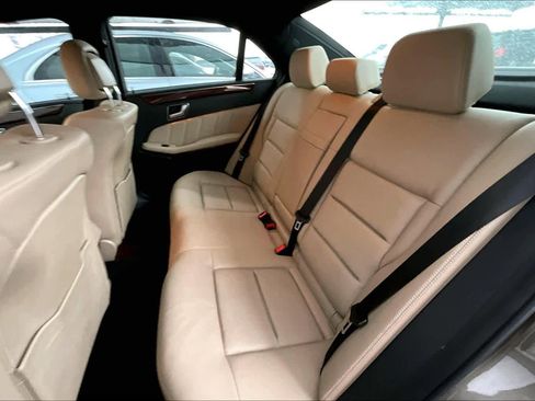 Used 2013 Mercedes-Benz E 350 BlueTEC Sedan image 20