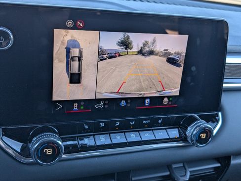 Used 2025 GMC Canyon Elevation w/ Convenience Package image 9