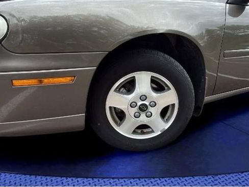 Used 2002 Chevrolet Malibu LS image 19