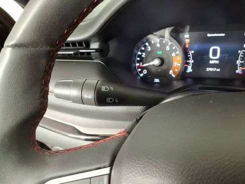 Used 2025 Jeep Compass Trailhawk AWD/4WD image 20