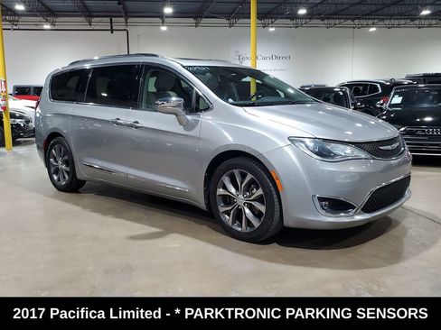 Used 2017 Chrysler Pacifica Limited FWD image 3