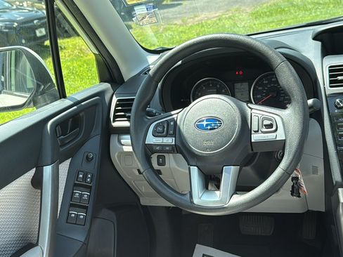 Used 2017 Subaru Forester 2.5i Premium w/ All-Weather Package AWD/4WD image 23