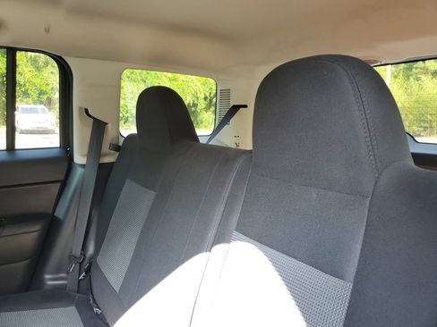 Used 2015 Jeep Patriot Sport w/ Power Value Group FWD image 9