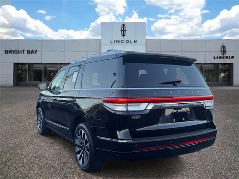 Certified 2022 Lincoln Navigator Reserve image 3