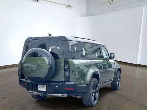 New 2026 Land Rover Defender 110 X-Dynamic SE AWD/4WD image 4