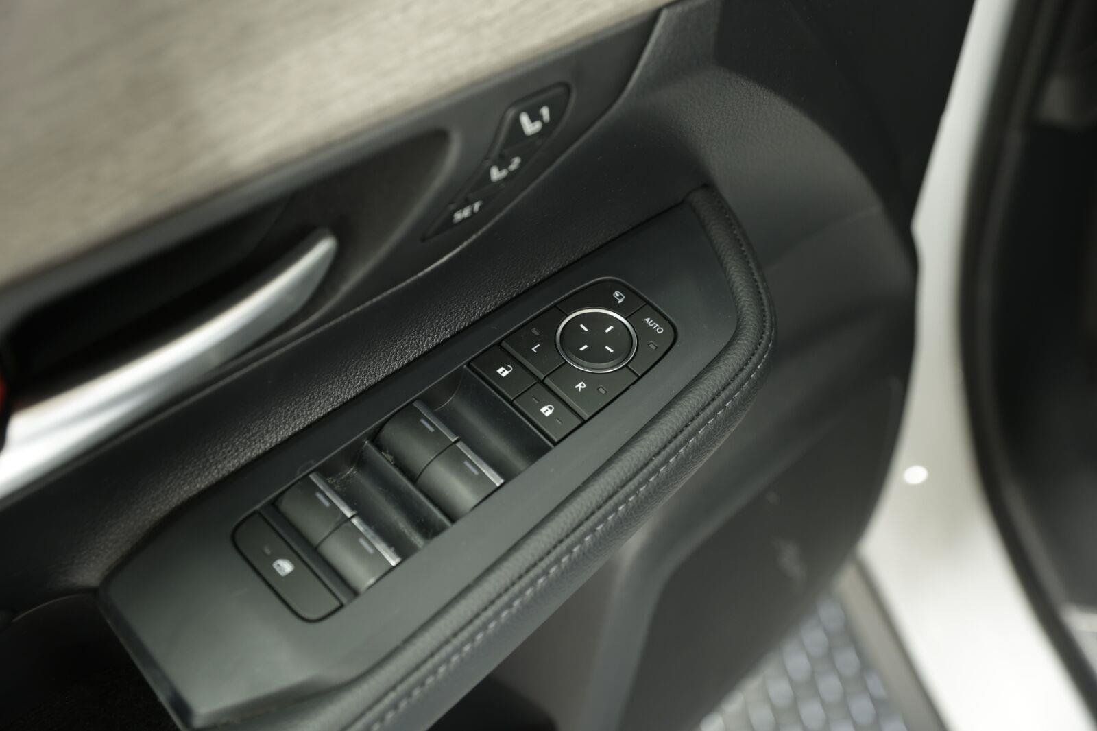 Used 2025 Toyota Grand Highlander AWD image 35