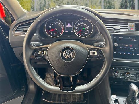 Used 2021 Volkswagen Tiguan SE AWD/4WD image 18