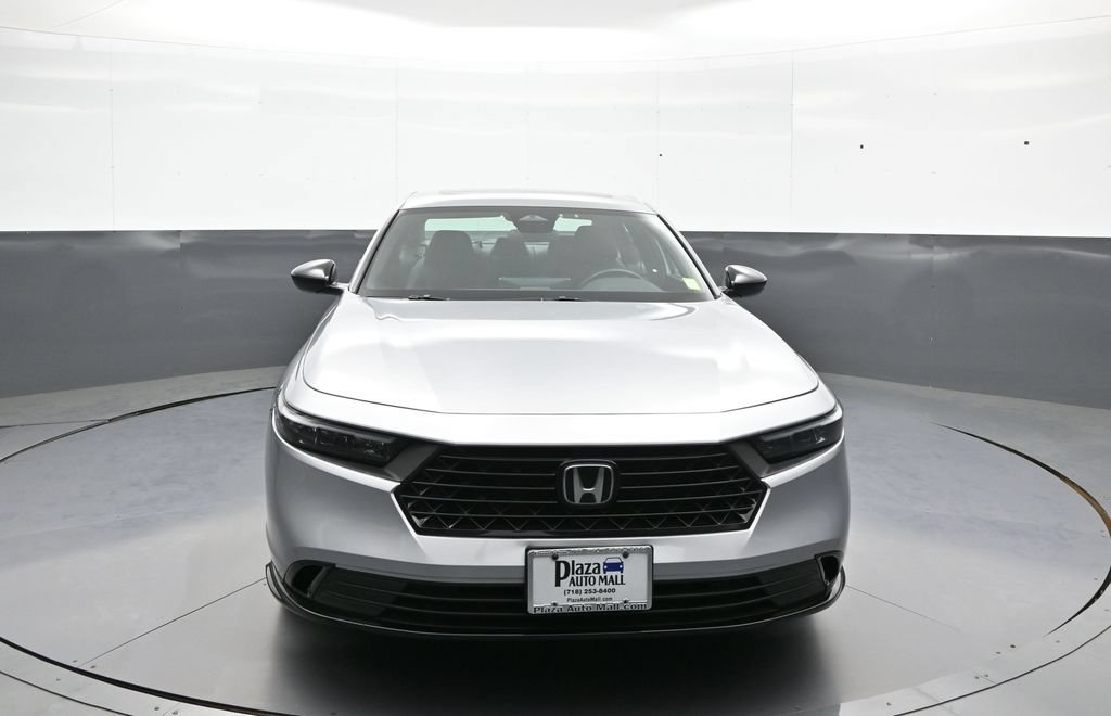 Used 2024 Honda Accord Sport image 2