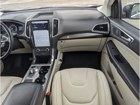 Used 2022 Ford Edge Titanium image 33