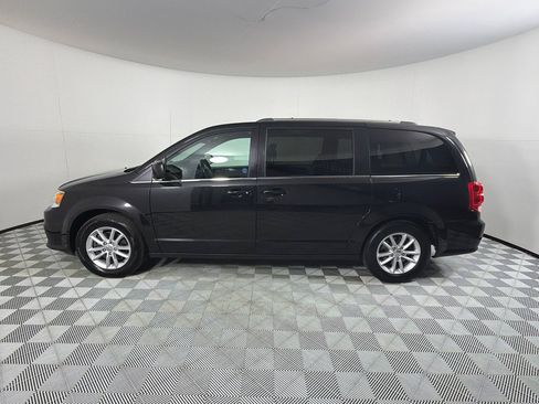 Used 2019 Dodge Grand Caravan SXT FWD image 5