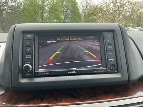 Used 2014 Volkswagen Routan SEL Premium FWD image 21