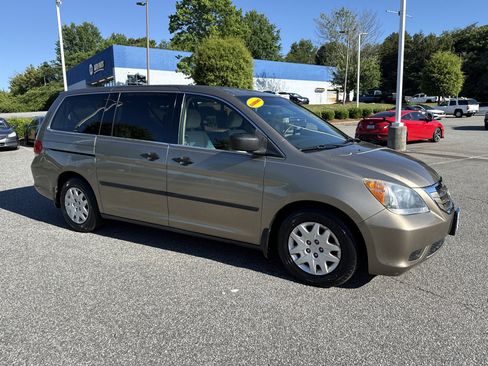 Used 2010 Honda Odyssey LX image 2