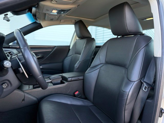 Used 2019 Lexus ES 300h w/ Premium Package FWD image 10