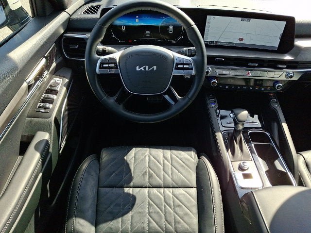 Used 2025 Kia Telluride AWD image 11