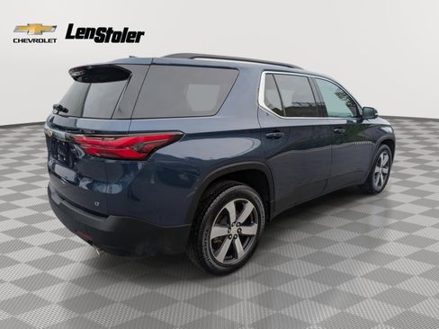 Used 2022 Chevrolet Traverse LT w/ LT Premium Package AWD/4WD image 5