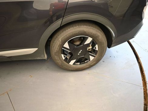 Used 2026 Kia Sportage LX FWD image 18