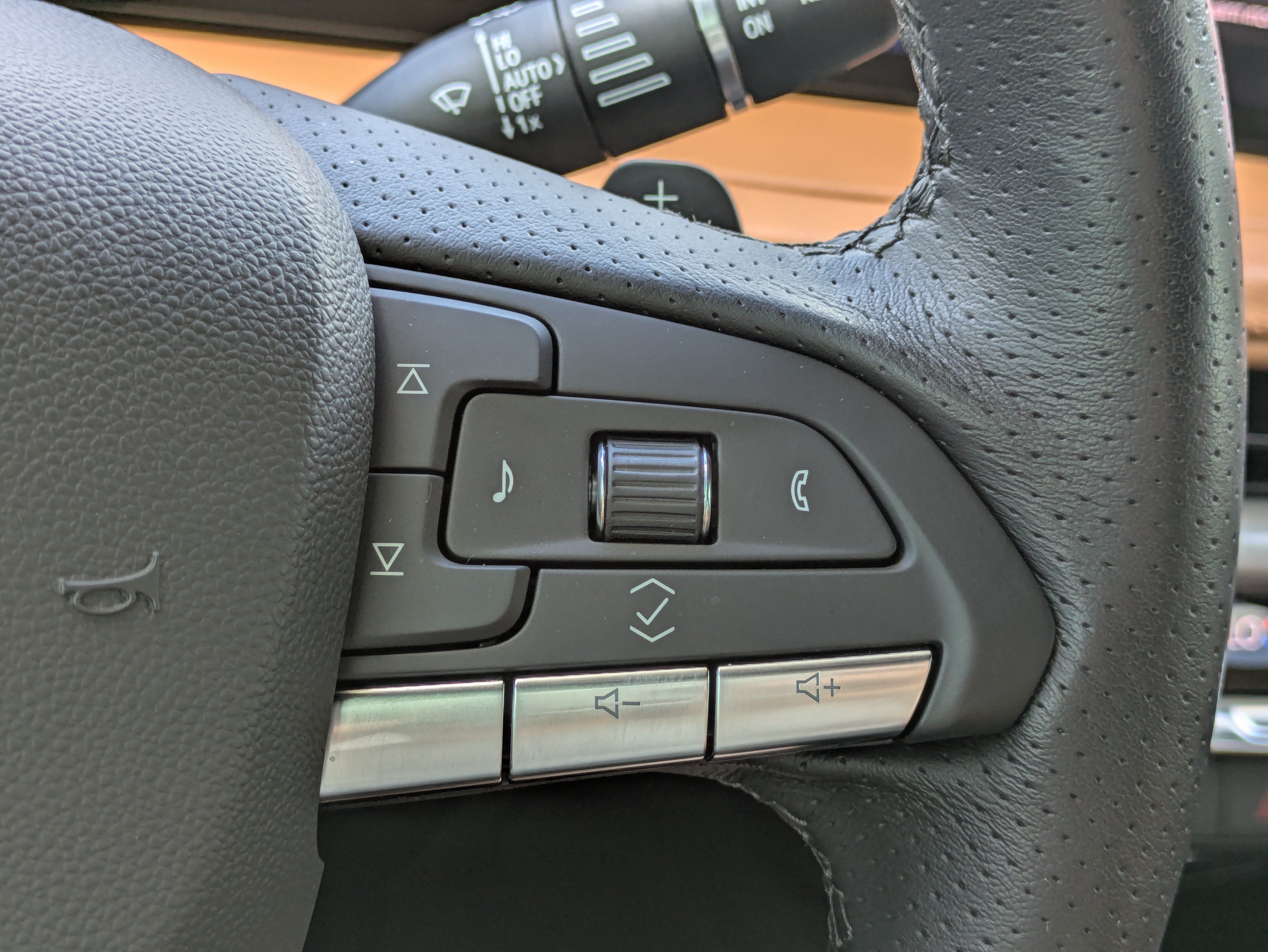 Certified 2024 Cadillac XT4 Sport FWD image 22