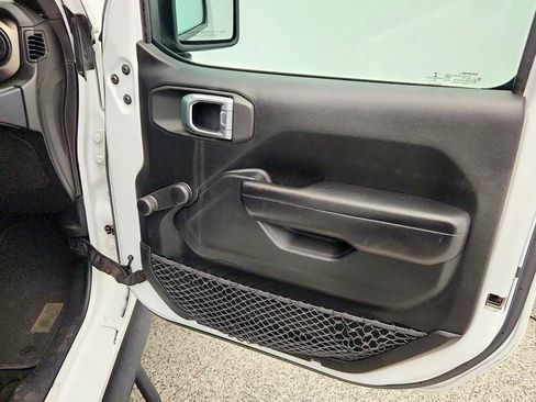 Used 2018 Jeep Wrangler Sport AWD/4WD image 24