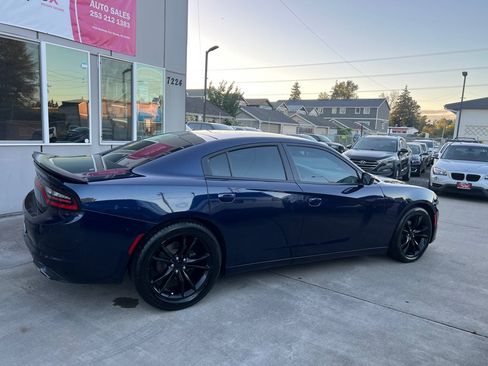 Used 2016 Dodge Charger SE w/ Blacktop Package RWD image 8