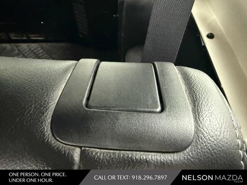 Used 2014 Jeep Wrangler Unlimited Rubicon w/ Connectivity Group AWD/4WD image 30