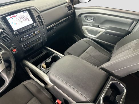 Used 2022 Nissan Titan SV w/ SV Convenience Package image 27