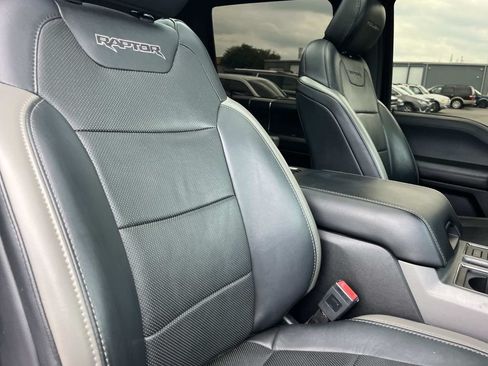 Used 2018 Ford F150 Raptor w/ Equipment Group 802A Luxury AWD/4WD image 30