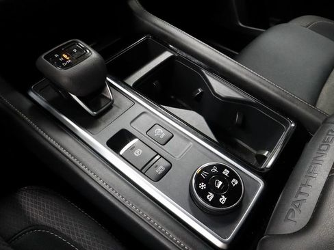 Certified 2025 Nissan Pathfinder SV AWD/4WD image 31