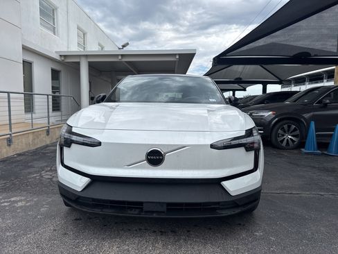 Used 2025 Volvo EX30 Plus w/ Protection Package Premier AWD/4WD image 2