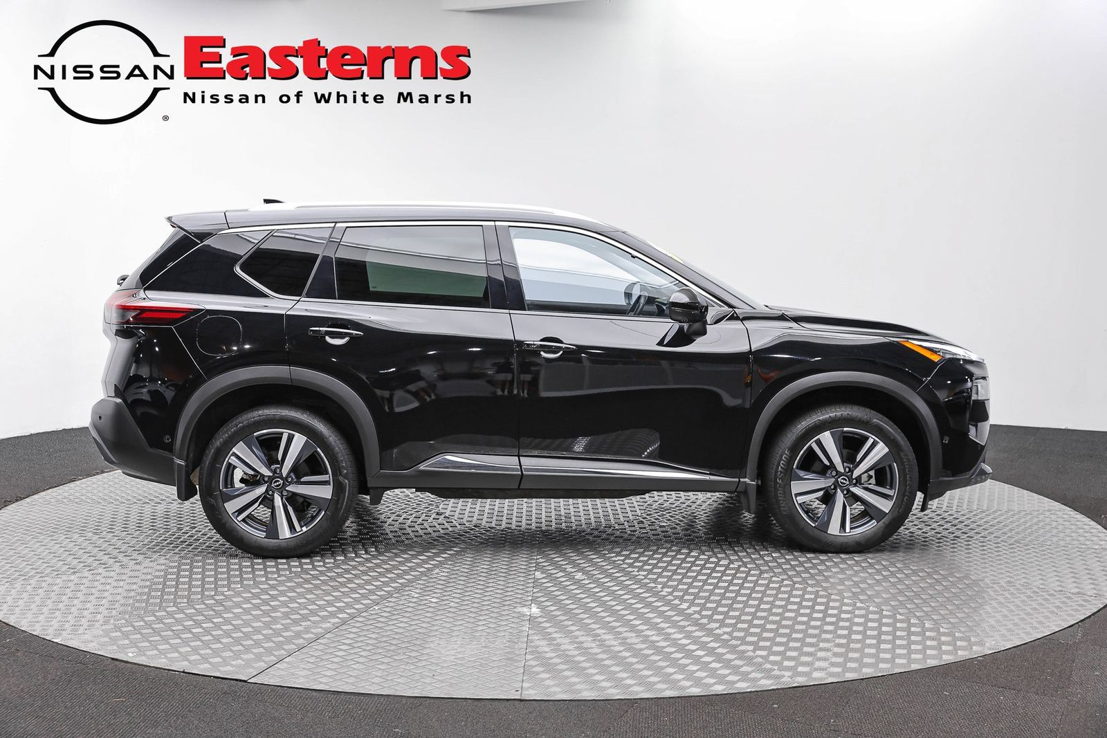 Used 2023 Nissan Rogue SL AWD/4WD image 4
