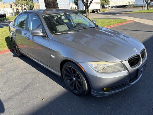 Used 2011 BMW 328i Sedan RWD image 2