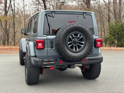 Used 2024 Jeep Wrangler Unlimited Rubicon image 9