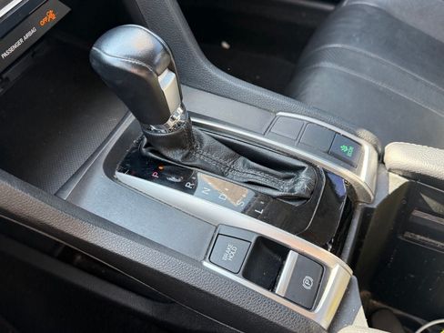 Used 2017 Honda Civic EX-L image 16