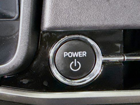 Used 2024 Mitsubishi Outlander SE image 21