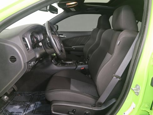 Used 2023 Dodge Charger R/T w/ Blacktop Package image 11